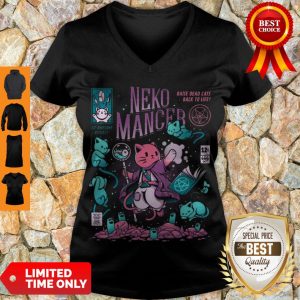 Nice Cats Neko Mancer V-neck