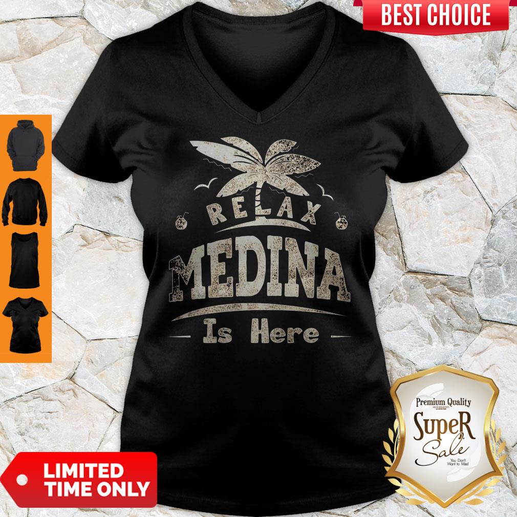 Relax Medina Is Here V-neck Relax Medina Is Here V-neck