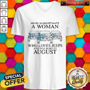 Pisces Never Underestimate A Woman Who Loves Jeeps And Was Born In August Sweatshirt