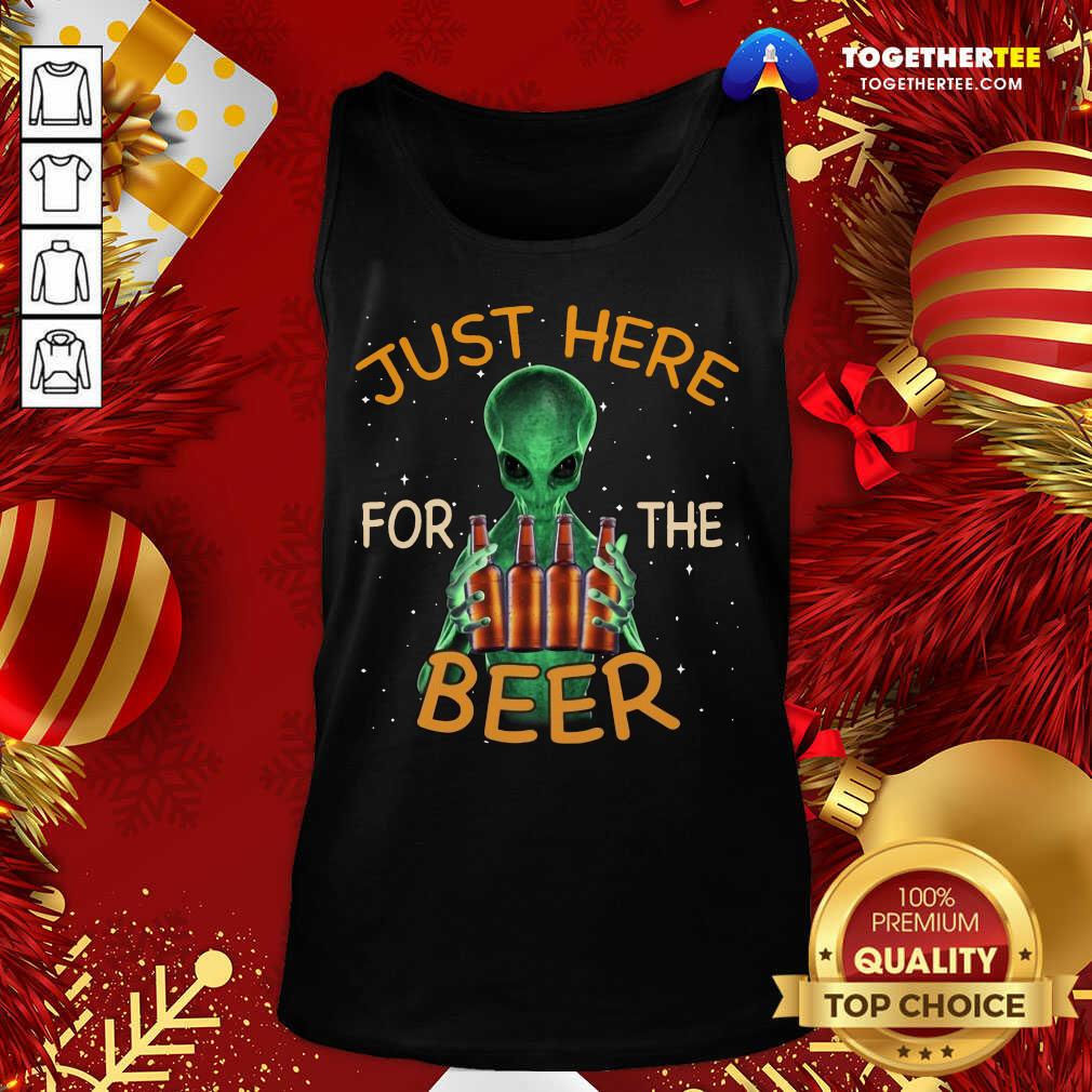 Alien Hug Just Here For The Beer Tank Top - Design By Togethertee.com Alien Hug Just Here For The Beer Tank Top - Design By Togethertee.com