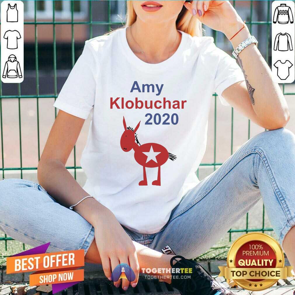 Amy Klobuchar 2020 V-neck - Design By Togethertee.com Amy Klobuchar 2020 V-neck - Design By Togethertee.com