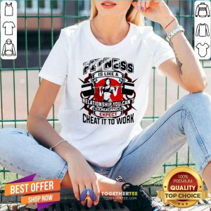 Fitness Is Like A Relationship You Cant Cheat And Expect Cheat It To Work Weight Light Moon Blood V-neck - Design By Togethertee.com