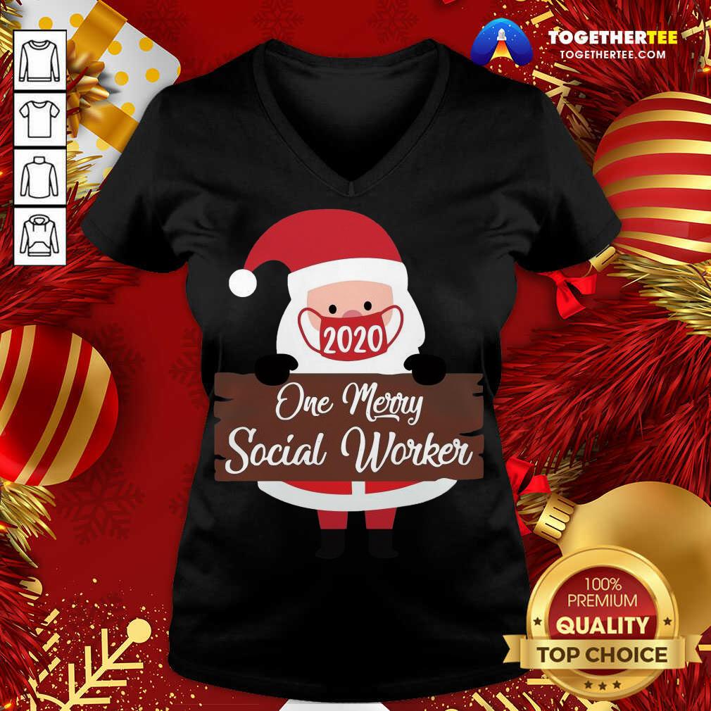 Santa Claus Face Mask 2020 One Merry Social Worker Christmas V-neck - Design By Togethertee.com Santa Claus Face Mask 2020 One Merry Social Worker Christmas V-neck - Design By Togethertee.com