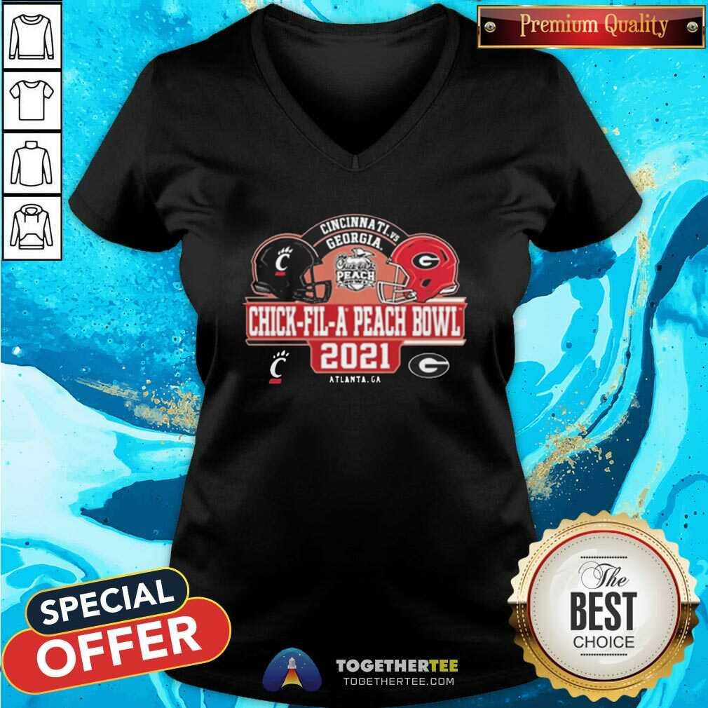 Cincinnati Vs Georgia Peach Chick Fil A Peach Bowl 2021 V-neck Cincinnati Vs Georgia Peach Chick Fil A Peach Bowl 2021 V-neck