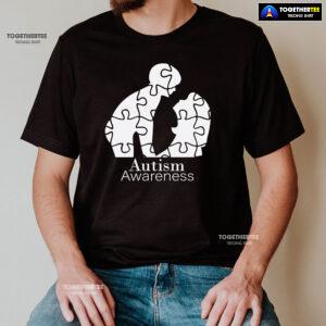 Autism Awareness Mom And Baby Puzzle Pieces T-Shirt