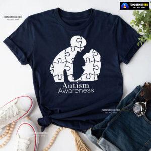 Autism Awareness Mom And Baby Puzzle Pieces T-Shirt
