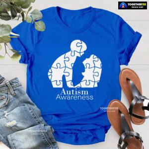Autism Awareness Mom And Baby Puzzle Pieces T-Shirt