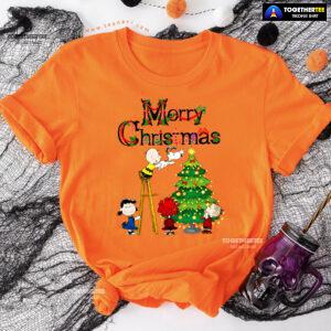 Merry Christmas Snoopy Charlie Brown Lucy van Pelt Linus van Pelt T-Shirt