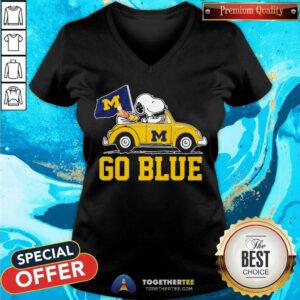 Peanuts Snoopy And Woodstock Michigan Wolverines Go Blue 2023 CFP National Champions v-neck