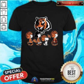 The Peanuts Snoopy And Friends Cheer For The Cincinnati Bengals NFL T-shirt