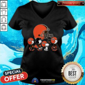 The Peanuts Snoopy And Friends Cheer For The Cleveland Browns NFL V-neck
