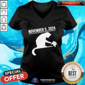 Official November 5 2024 The Revenge Of The Cat Ladies Cats Kamala V-neck