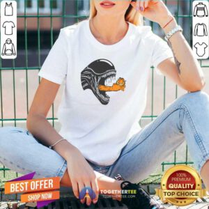 Pretty Alien Garfield Cartoon V-neck