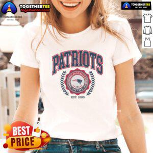 New England Patriots team crest established in 1960 featured on a stylish ladies tee shirt, perfect for fans.