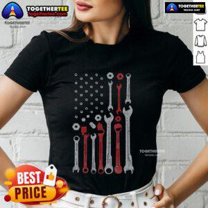 Premium Vintage Mechanic Flag USA - American Patriotic Flag Car Ladies Tee showcasing a stylish design for automotive enthusiasts.