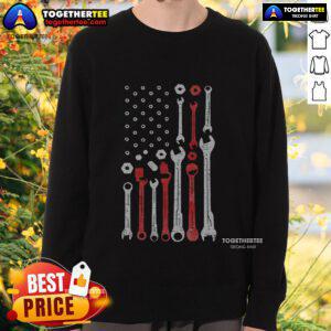 Alt Text: Premium Vintage Mechanic Flag USA sweatshirt featuring an American patriotic design for car enthusiasts.