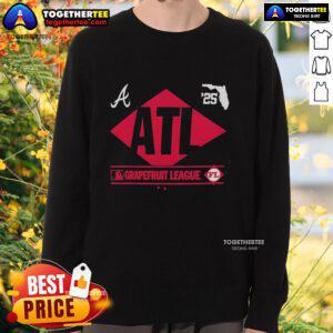 Top Atlanta Braves 2025 Spring Training Grapefruit League sweatshirt featuring team logo and vibrant colors.