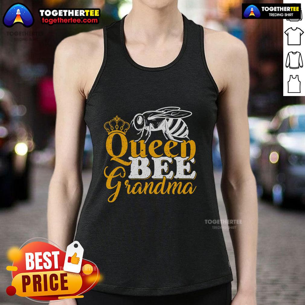 Top Queen Bee Beekeeper tank top featuring a fun design for honey bee lovers and grandmas passionate about beekeeping.