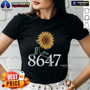 Floral ladies tee featuring a vibrant sunflower design, perfect for summer fashion and casual outfits.