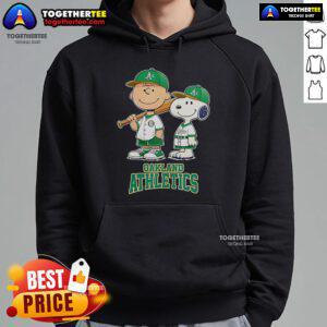 Top Oakland Athletics Charlie Brown and Snoopy baseball cartoon fan hoodie, perfect for sports lovers and cartoon enthusiasts.