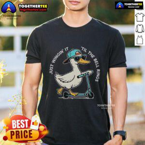 Top Last Day Of School Goose Just Wingin' It T-Shirt featuring a playful goose design, perfect for celebrating summer break.