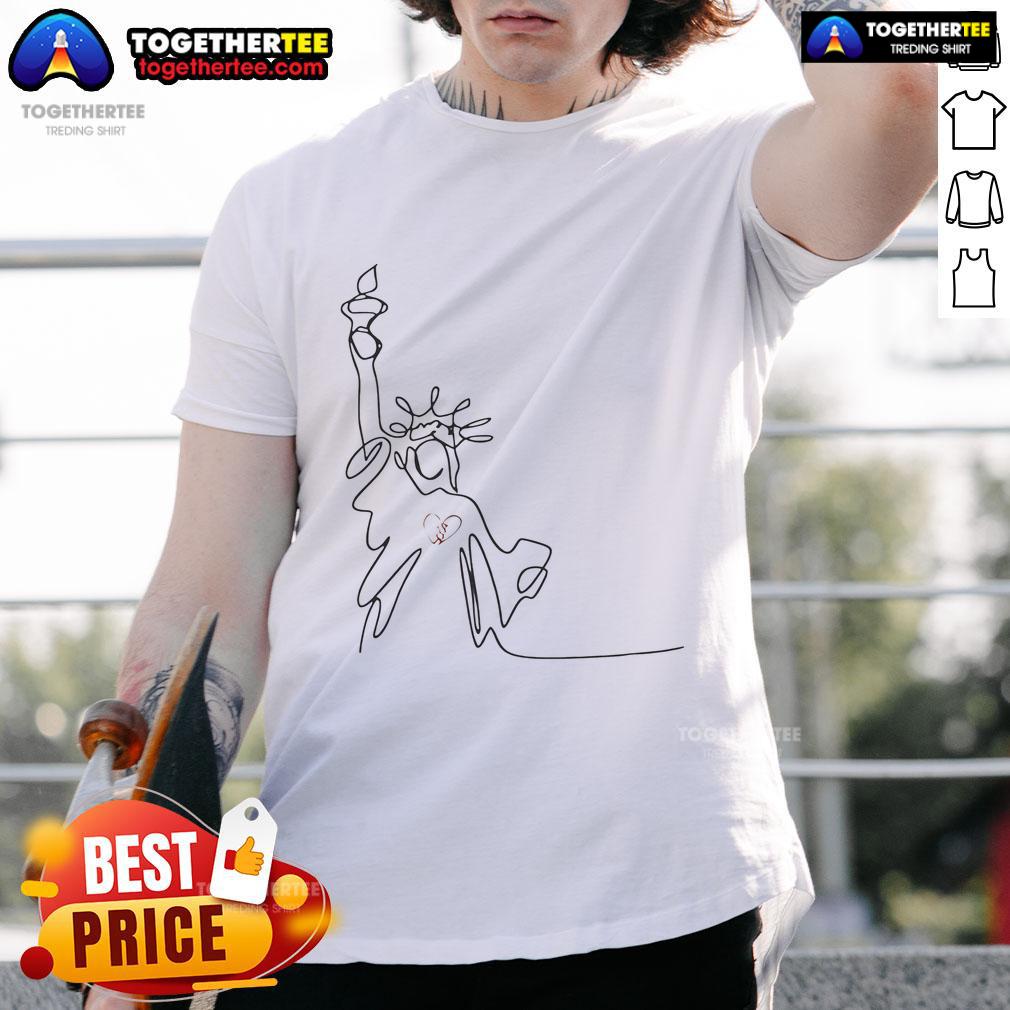 Stylish T-shirt featuring a detailed drawing of the Statue of Liberty, perfect for art and history enthusiasts.