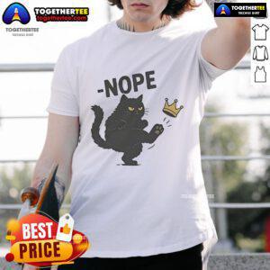 Alt Text: Official No Kings In America black cat t-shirt featuring a stylish graphic design, perfect for cat lovers and fans.