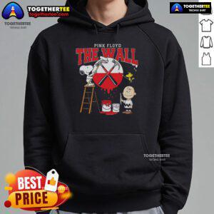 Alt Text: Snoopy, Charlie Brown, and Woodstock painting a wall in a Pink Floyd-inspired design on a cozy hoodie.