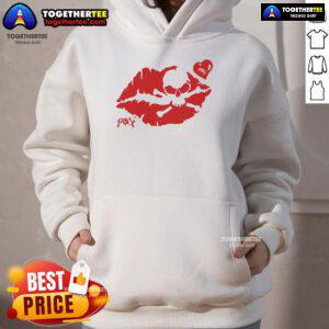 Premium PY Kiss Skull Heart Hoodie featuring a stylish design with skull and heart graphics, perfect for trendy outfits.