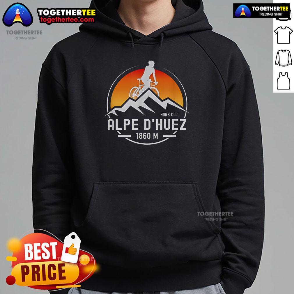 Pretty horse and cat graphic on Alpe d'Huez cycling hoodie, perfect for outdoor enthusiasts and biking lovers.