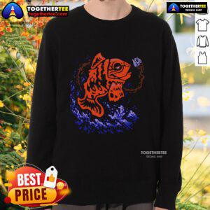 Top Fish Fear Me Sweatshirt featuring a bold graphic design of a fish, perfect for fishing enthusiasts and casual wear.