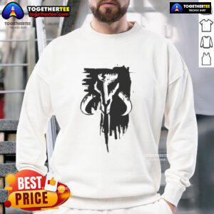 Alt Text: Premium Grunge Mandalorian Mythosaur Skull Symbol Sweatshirt featuring a bold graphic design on a comfy fabric.