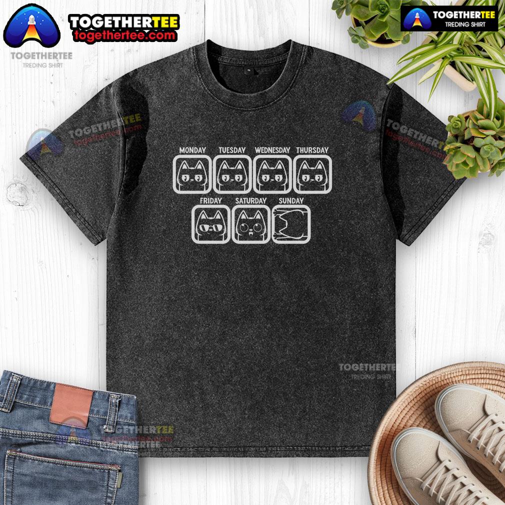 Casual Top Days of the Week washed t-shirt displayed on a wooden background, perfect for relaxed daily wear.