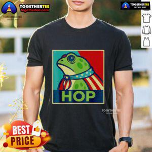 Awesome Portland Frog Hop T-Shirt featuring a vibrant frog design, perfect for casual wear and Portland lovers.