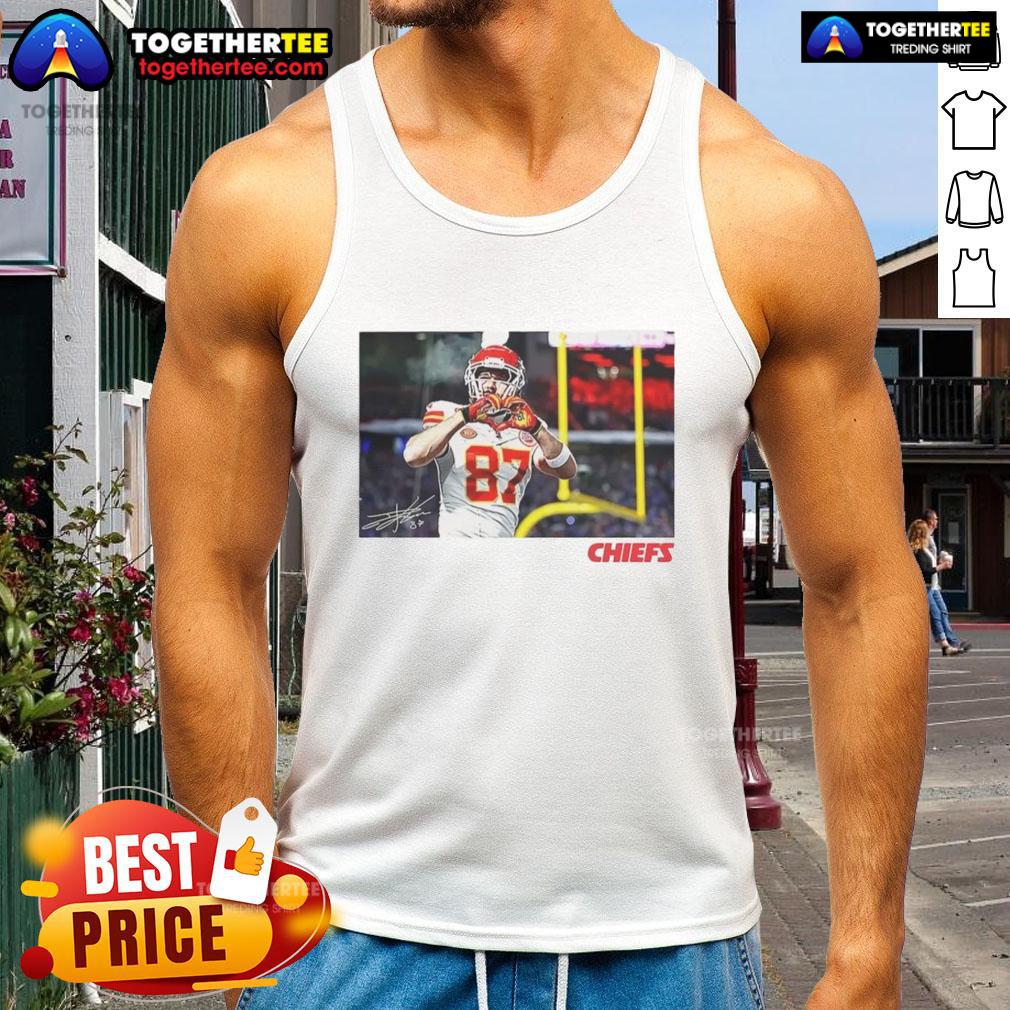 Awesome Travis Kelce Kansas City Chiefs football heart signature tank top, perfect for fans and summer wear.