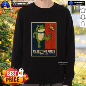 Original Rejecting Kings Since 1776 Portland Frog Sweatshirt featuring a unique frog design, perfect for casual wear.