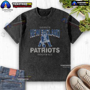 Awesome New England Patriots historic head-on washed t-shirt showcasing team pride and classic design.