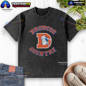 Alt Text: Good Denver Broncos Country washed t-shirt featuring a vintage design, perfect for fans showing team spirit.