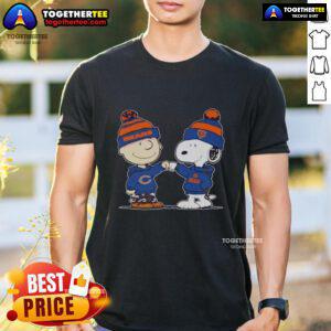Chicago Bears Snoopy and Charlie Brown best friends t-shirt featuring playful cartoon design for fans.