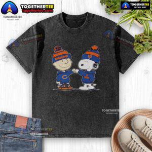 Nice Chicago Bears Snoopy and Charlie Brown Best Friends washed t-shirt featuring playful cartoon design and team colors.