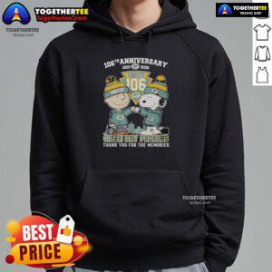 Official Green Bay Packers outfit featuring Snoopy and Charlie Brown hoodie, celebrating the 106th anniversary (1920-2026).