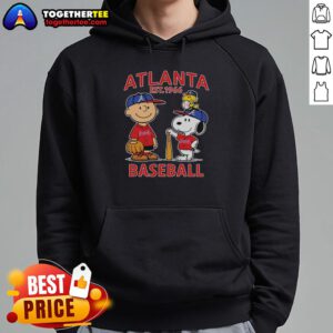 Alt Text: Charlie Brown, Snoopy, and Woodstock wearing Atlanta Braves baseball jersey hoodie, est. 1961, perfect for fans.