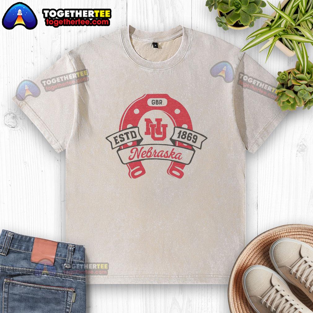 Good Nebraska Lucky Horseshoe Ash Washed T-Shirt featuring a stylish horseshoe graphic, perfect for Nebraska fans.